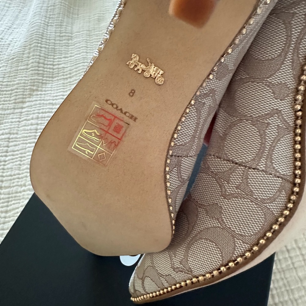 🌺 Brand New Coach Waverly Jacquard Pump - Picture 7 of 9